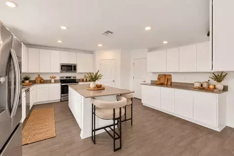 Kitchen - 730 Hitch Loop, Saint Cloud, FL 34772 photo 2 of 3