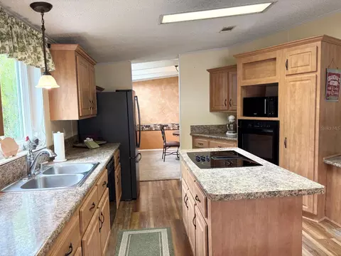 Kitchen - 809 Starboard Ave, Edgewater, FL 32141 photo 6 of 7