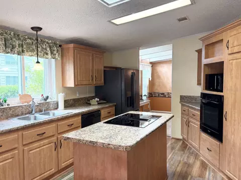 Kitchen - 809 Starboard Ave, Edgewater, FL 32141 photo 5 of 7