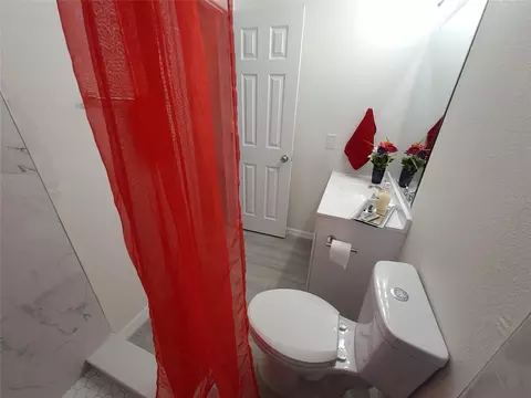 Bath - 9441 Bahia Rd, Ocala, FL 34472 photo 3 of 3