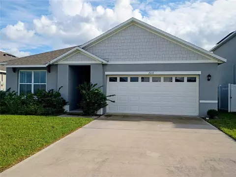 2637 Rowan St, Tavares, FL 32778