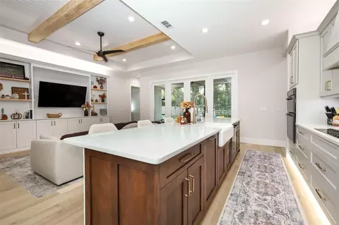 Kitchen - 175 Pine St, Geneva, FL 32732 photo 3 of 5