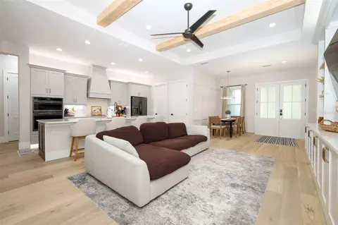 Living - 175 Pine St, Geneva, FL 32732 photo 1 of 2