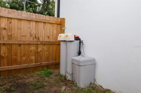 Exterior - 175 Pine St, Geneva, FL 32732 photo 10 of 12