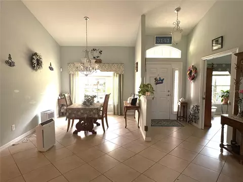 Entry Way - 3141 NE 95th St, Anthony, FL 32617 photo 2 of 5