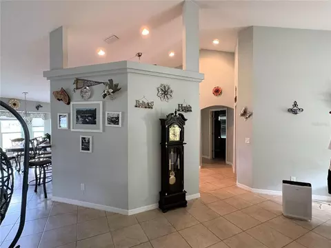 Entry Way - 3141 NE 95th St, Anthony, FL 32617 photo 3 of 5