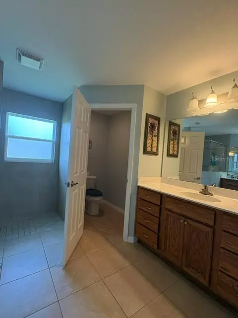 Bath - 3141 NE 95th St, Anthony, FL 32617 photo 3 of 5