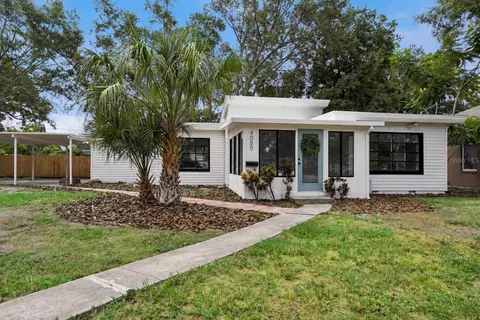 4050 Iris St N, Saint Petersburg, FL 33703