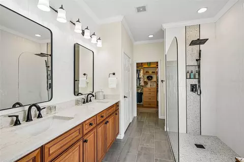 Bath - 9127 SW 65th Loop, Ocala, FL 34481 photo 1 of 2