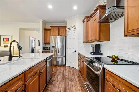 Kitchen - 9127 SW 65th Loop, Ocala, FL 34481 photo 2 of 3