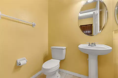 Bath - 413 Split Oak Ct, Eustis, FL 32736 photo 1 of 5