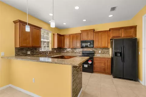 Kitchen - 413 Split Oak Ct, Eustis, FL 32736 photo 2 of 4