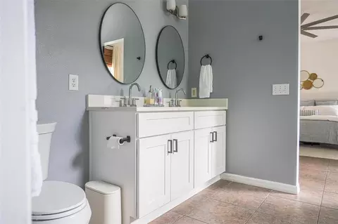 Bath - 4816 Stone Acres Cir, Saint Cloud, FL 34771 photo 2 of 9
