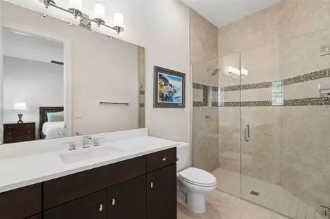 Bath - 11532 Waterstone Loop Dr, Windermere, FL 34786 photo 4 of 8
