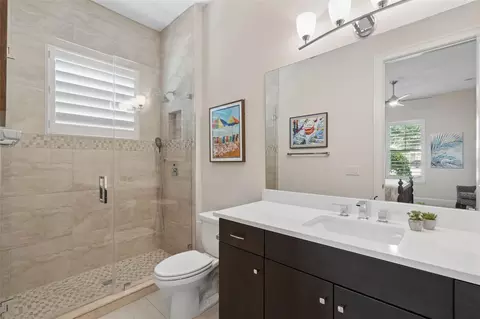 Bath - 11532 Waterstone Loop Dr, Windermere, FL 34786 photo 5 of 8