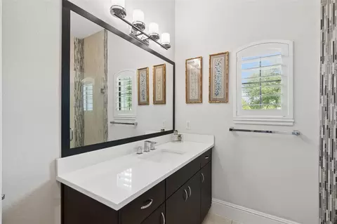 Bath - 11532 Waterstone Loop Dr, Windermere, FL 34786 photo 6 of 8