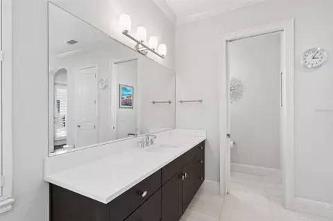 Bath - 11532 Waterstone Loop Dr, Windermere, FL 34786 photo 7 of 8