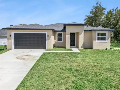 1444 Sarasota Dr, Poinciana, FL 34759