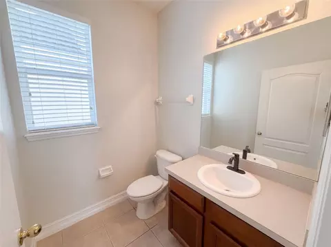 Bath - 3311 Pond Pine Rd, Harmony, FL 34773 photo 7 of 7