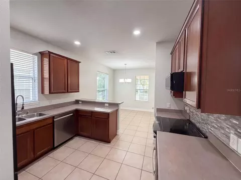 Kitchen - 3311 Pond Pine Rd, Harmony, FL 34773 photo 1 of 3