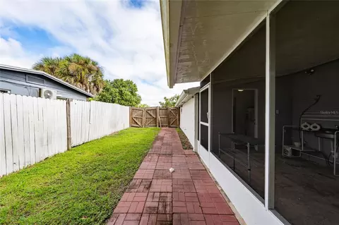 Exterior - 4324 Elderberry Dr, Orlando, FL 32809 photo 6 of 10