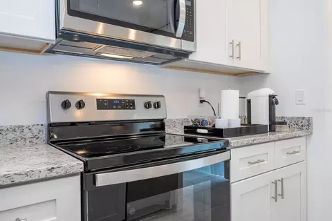 Kitchen - 2224 SW 146th Loop, Ocala, FL 34473 photo 8 of 10