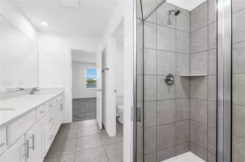 Bath - 1678 Meadowgrove Ave NE, Saint Cloud, FL 34771 photo 1 of 2