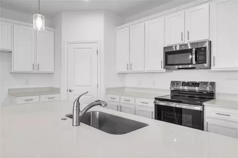 Kitchen - 1678 Meadowgrove Ave NE, Saint Cloud, FL 34771 photo 5 of 5