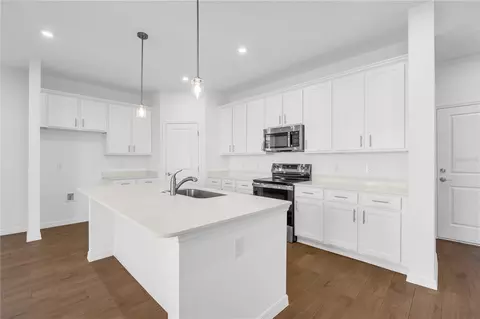 Kitchen - 1678 Meadowgrove Ave NE, Saint Cloud, FL 34771 photo 1 of 5