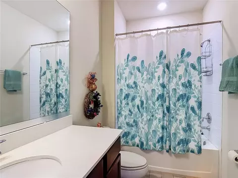 Bath - 2723 Forestdale St, Saint Cloud, FL 34771 photo 2 of 3