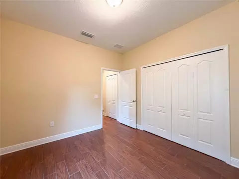 Bedroom - 1121 Thornbury Dr, Parrish, FL 34219 photo 5 of 7