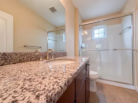 Bath - 1121 Thornbury Dr, Parrish, FL 34219 photo 3 of 3