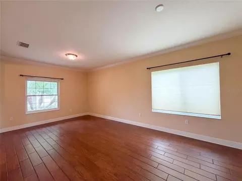 Living - 1121 Thornbury Dr, Parrish, FL 34219 photo 2 of 4