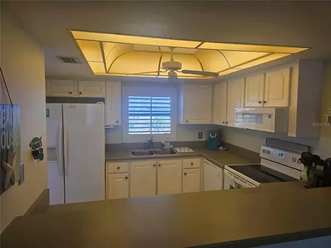 Kitchen - 2100 Ocean Shore Blvd #317, Ormond Beach, FL 32176 photo 1 of 2
