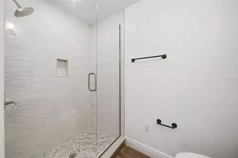 Bath - 4855 Lillian Black Rd, Saint Cloud, FL 34771 photo 2 of 3