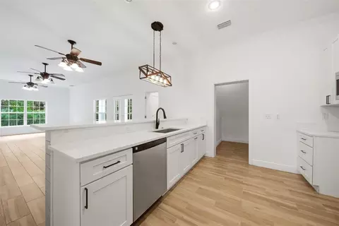 Entry Way - 4855 Lillian Black Rd, Saint Cloud, FL 34771 photo 2 of 6