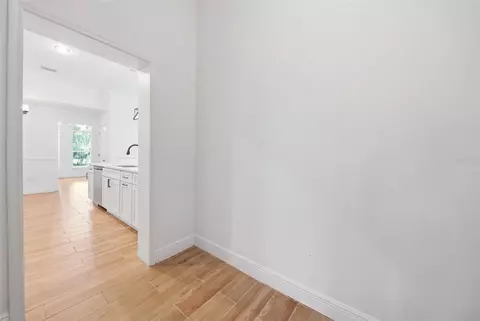 Entry Way - 4855 Lillian Black Rd, Saint Cloud, FL 34771 photo 5 of 6