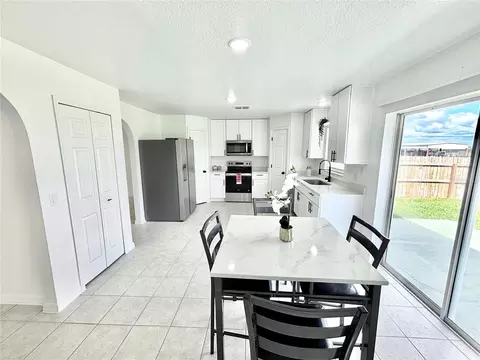 Kitchen - 509 Ridges Dr, Dundee, FL 33838 photo 3 of 5