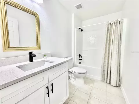 Bath - 509 Ridges Dr, Dundee, FL 33838 photo 2 of 5