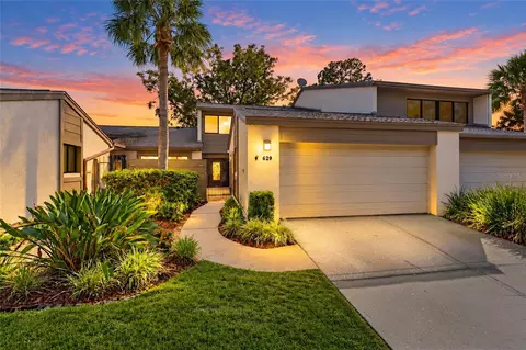 629 Woodridge Dr, Fern Park, FL 32730