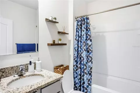 Bath - 336 Winged Elm Dr, Debary, FL 32713 photo 1 of 4