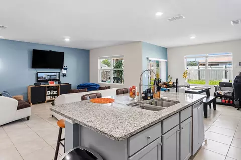 Kitchen - 336 Winged Elm Dr, Debary, FL 32713 photo 2 of 5