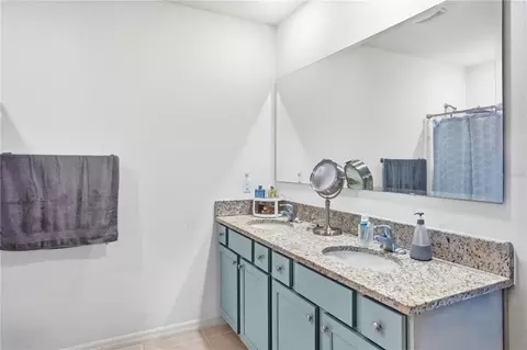 Bath - 336 Winged Elm Dr, Debary, FL 32713 photo 3 of 4
