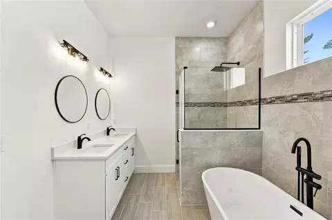 Bath - 2378 SW 156th Loop, Ocala, FL 34473 photo 3 of 5
