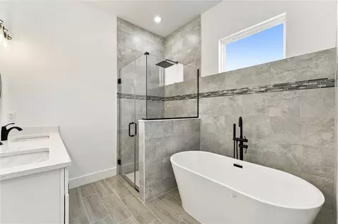 Bath - 2378 SW 156th Loop, Ocala, FL 34473 photo 5 of 5