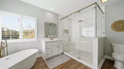 Bath - 1725 Highland View Dr, Saint Augustine, FL 32092 photo 4 of 13
