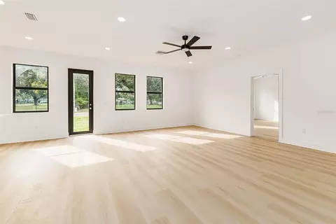 Living - 2507 Fairview Ave, Seffner, FL 33584 photo 5 of 6