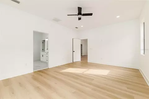 Bedroom - 2507 Fairview Ave, Seffner, FL 33584 photo 1 of 10