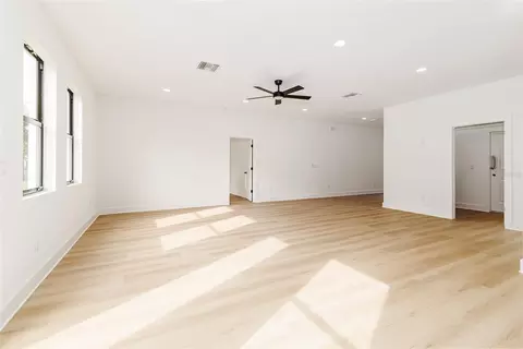 Living - 2507 Fairview Ave, Seffner, FL 33584 photo 4 of 6