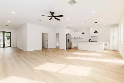 Living - 2507 Fairview Ave, Seffner, FL 33584 photo 3 of 6